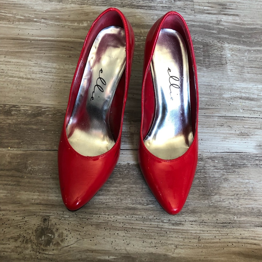 Ellie Red Patent Leather Pumps